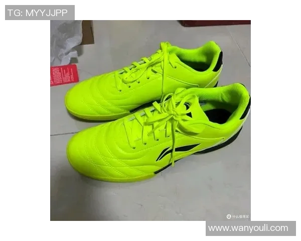 足球明星推荐的tf足球鞋选择指南助你提升球技与表现