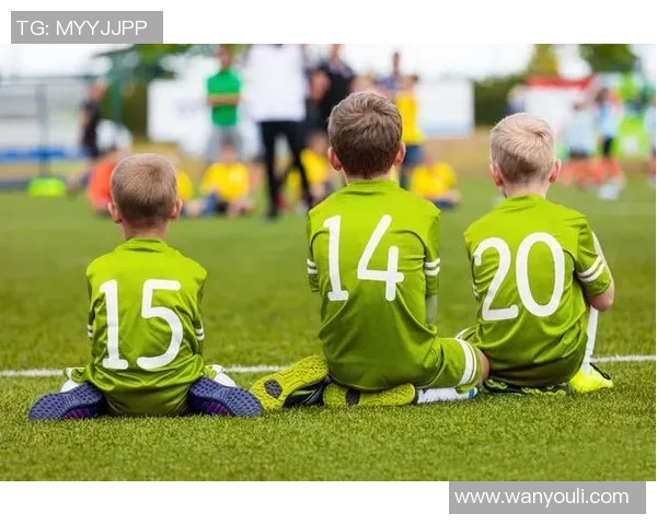 足球明星获得中国绿卡背后的故事与影响分析